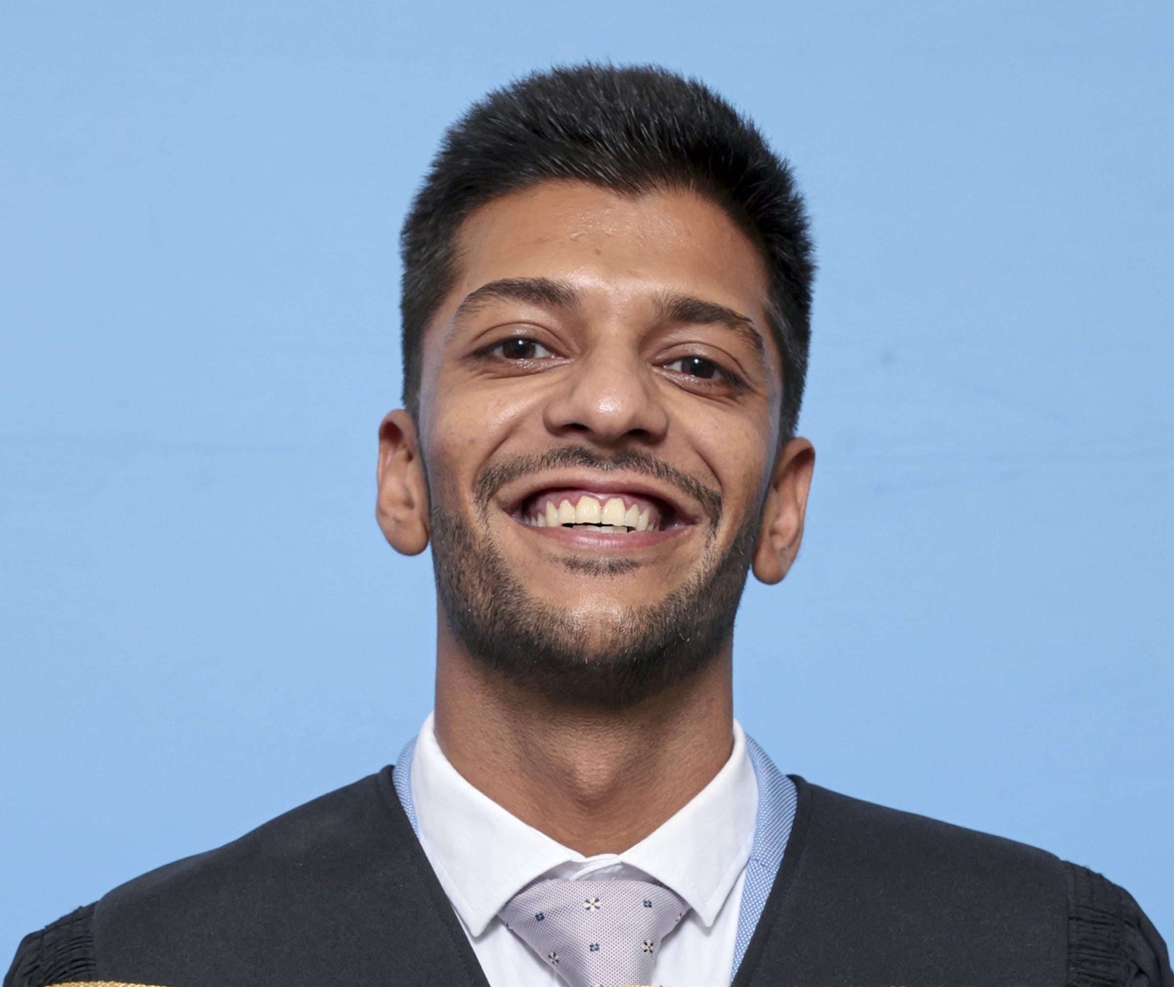 Dr Mujaahid Gani